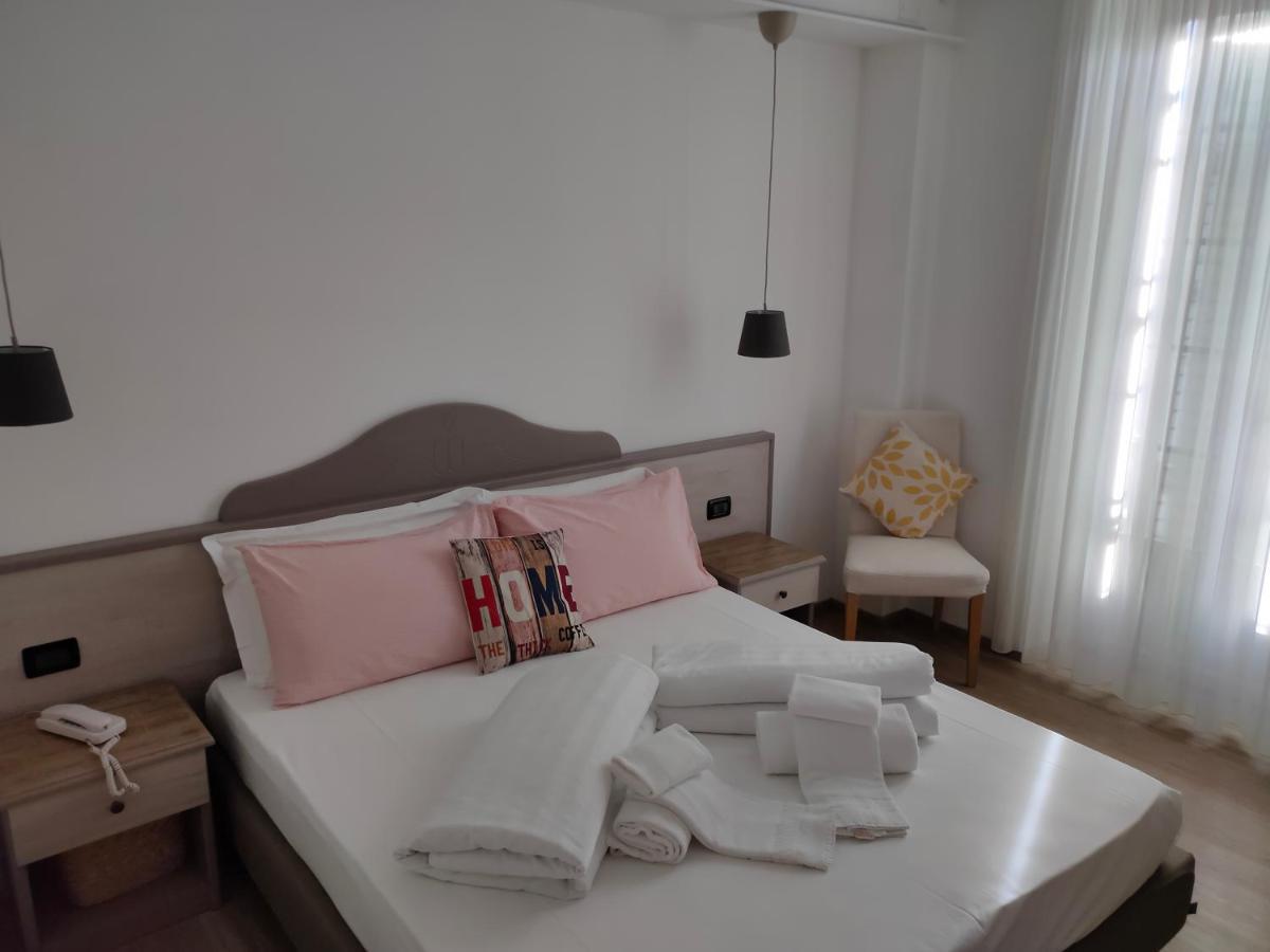 Albergo Al Salus Levico Terme Exterior foto