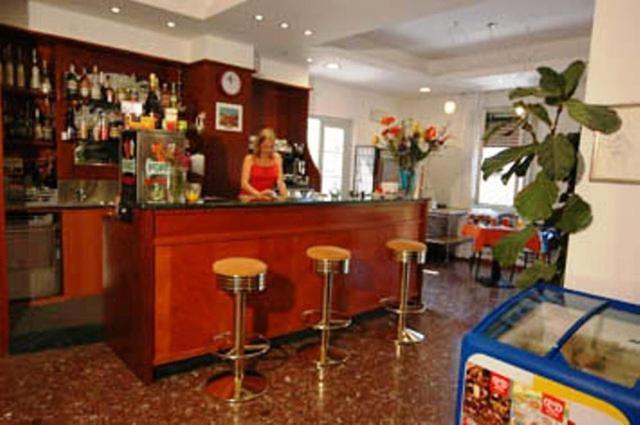 Albergo Al Salus Levico Terme Exterior foto